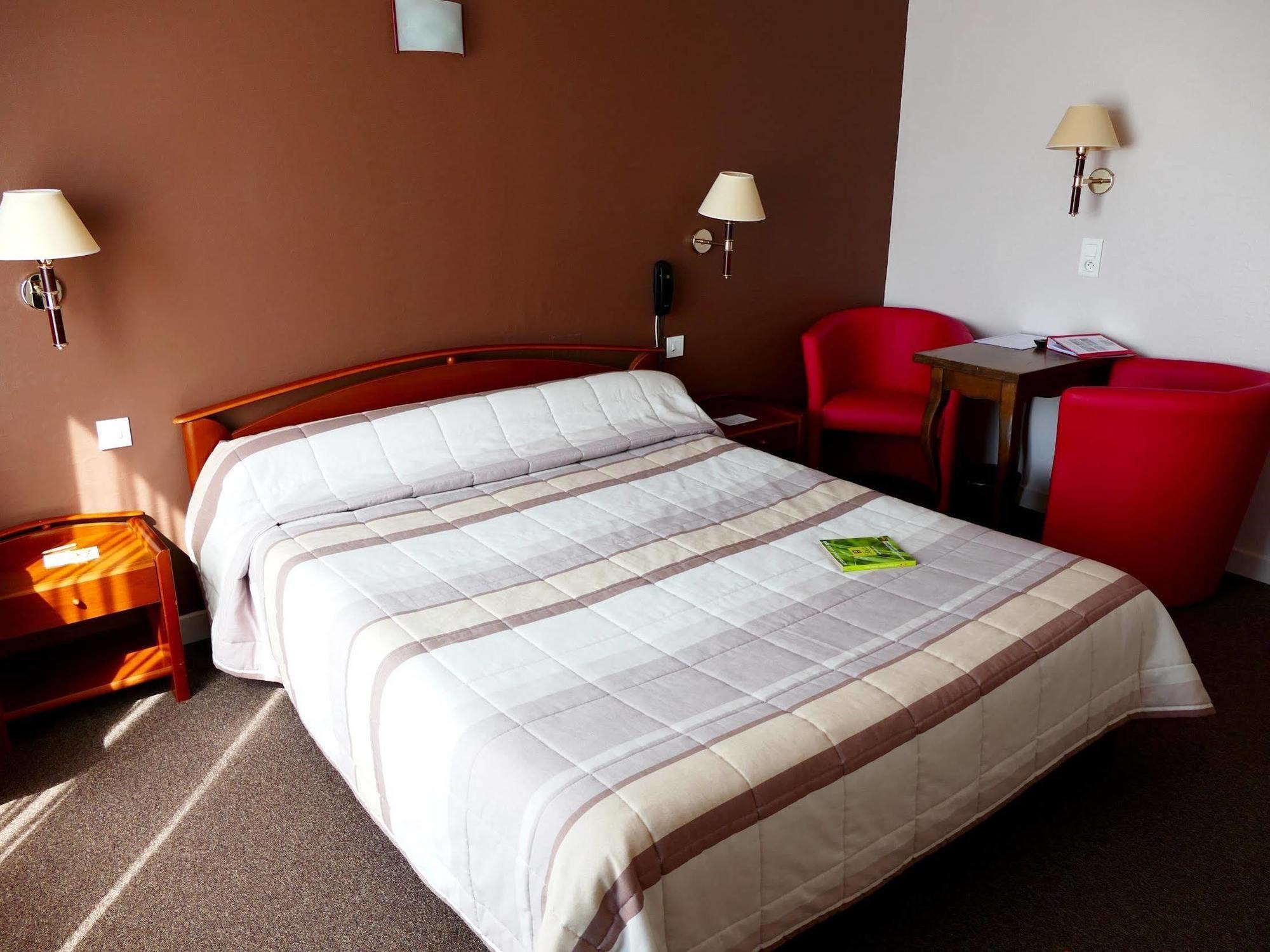 Logis La Rose Des Vents Hotel Волвик Екстериор снимка