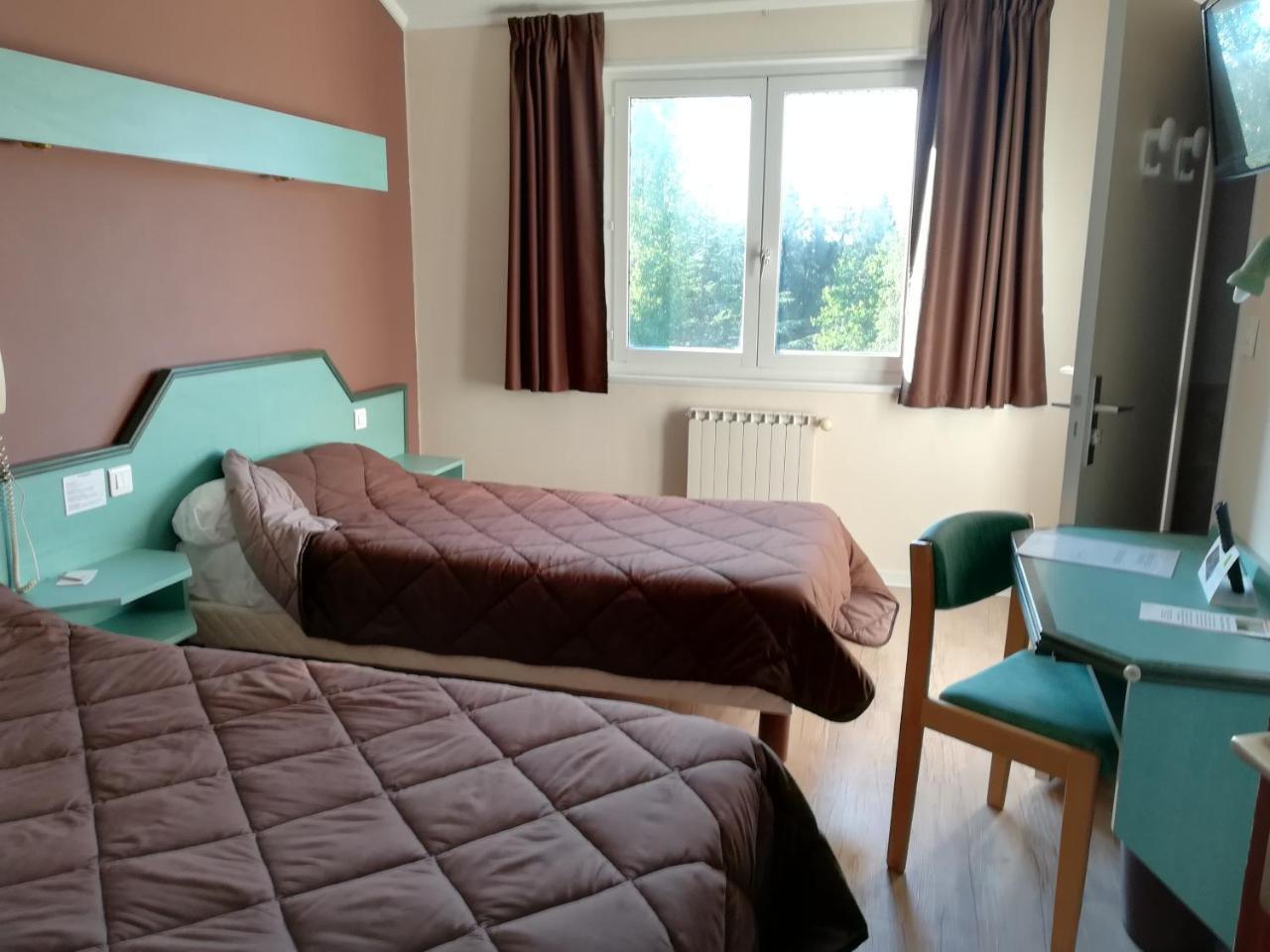 Logis La Rose Des Vents Hotel Волвик Екстериор снимка