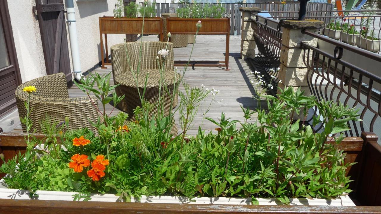 Logis La Rose Des Vents Hotel Волвик Екстериор снимка